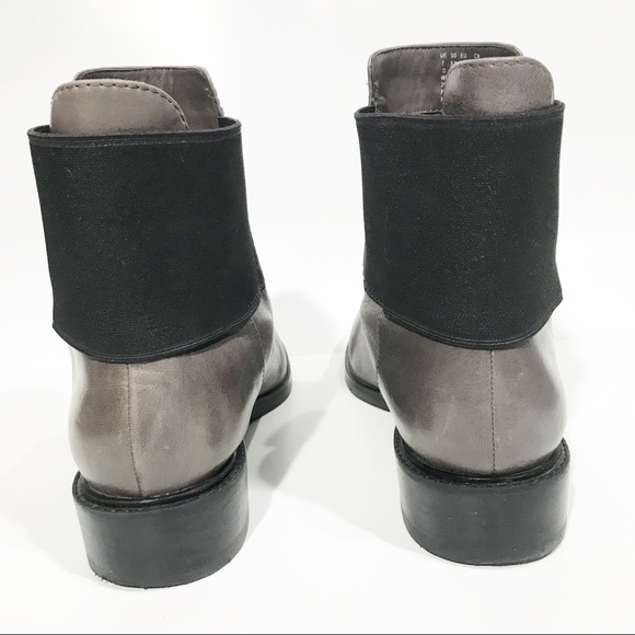 Clark’s Marquette Wish Leather Ankle Chelsea Boot - Picture 4 of 8